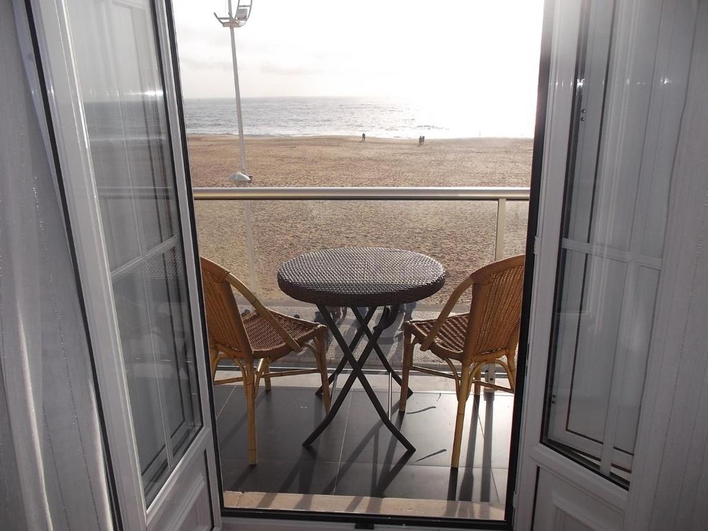 Na Crista Da Onda Hotell Nazaré Rom bilde